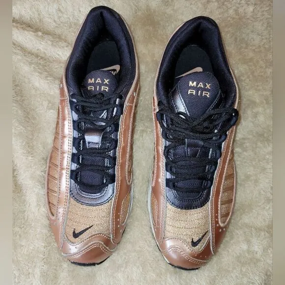 Nike Air Max, sz9, Men's ,pink and black  .