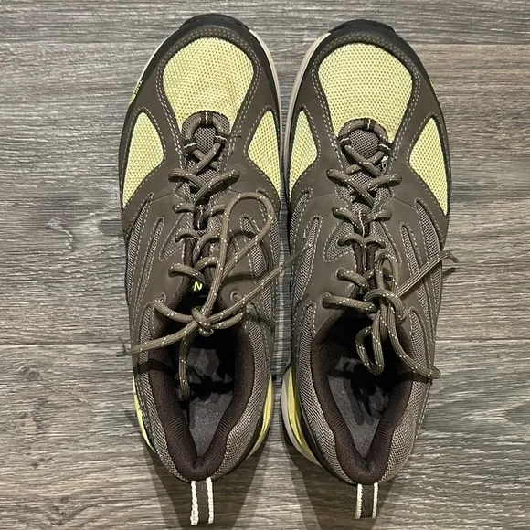 North Face Women’s 9 Cradle Hiking Trail Shoes Brown Yellow Outdoor Breathable