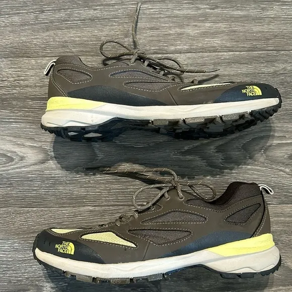 North Face Women’s 9 Cradle Hiking Trail Shoes Brown Yellow Outdoor Breathable