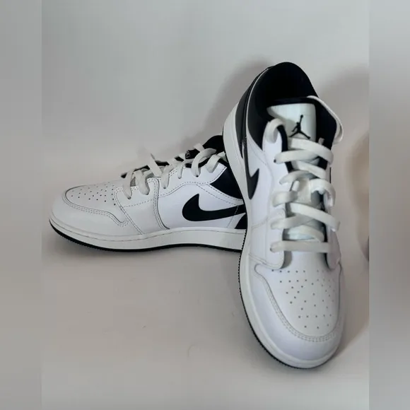 NWOB Air Jordan 1 Low Big Kids' Shoes