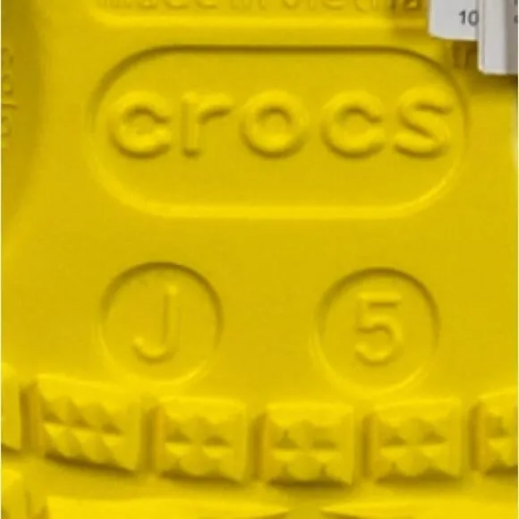 NWOB CROCS Youth Unisex Pokemon Pikachu Yellow Black Classic Clogs - Size J5