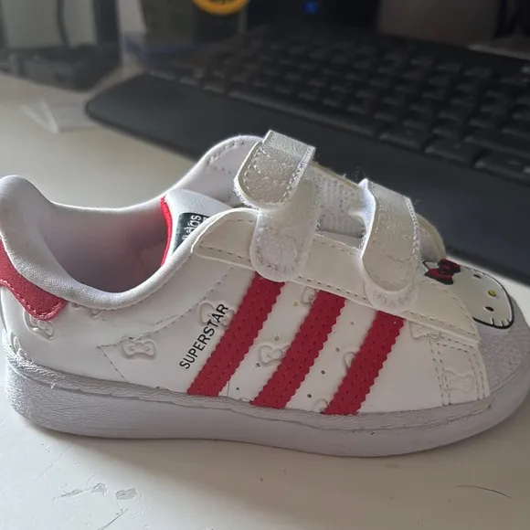 NWOT Adidas x Hello Kitty Superstar Kids Shoes