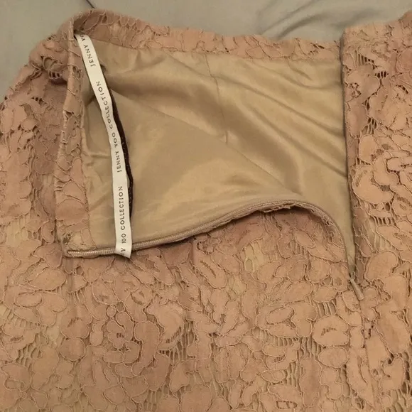 NWOT Beautiful Blush Nude Lace Double lined Jenny Yoo Skirt size 8