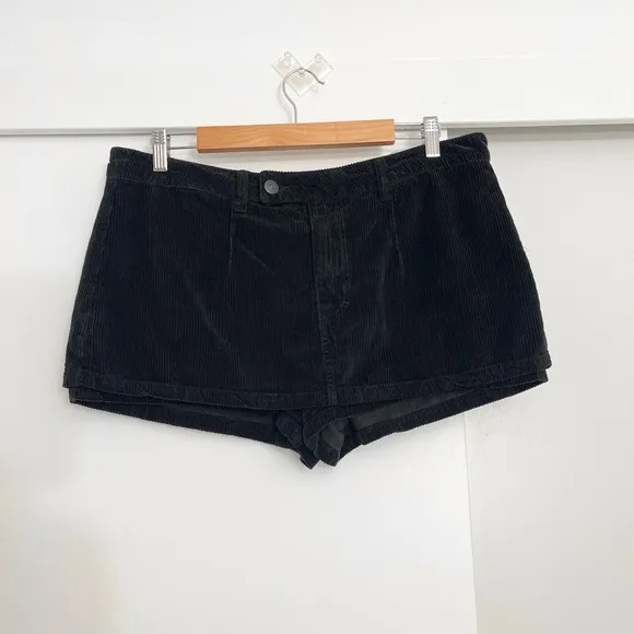 NWOT Free People Cord Mini Gala Vanting Low Rise Peekaboo Skort / Skirt Size 31