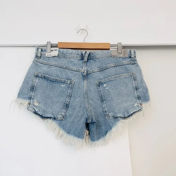 NWOT Free People Westwood Cutoff  Distressed Mid Rise High Low Short Size 31