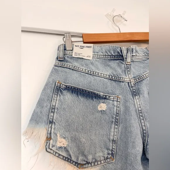 NWOT Free People Westwood Cutoff Mid Rise High Low Distressed Short Size 26