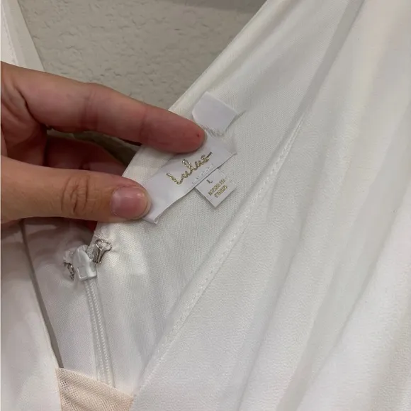 NWOT Lulus Modern Day Romance White Sleeveless Plunge Maxi Dress