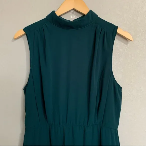 NWOT Lulus Size Large Emerald Classic Elegance Sleeveless Mock Neck Maxi Dress