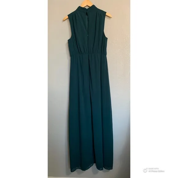 NWOT Lulus Size Large Emerald Classic Elegance Sleeveless Mock Neck Maxi Dress