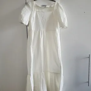 NWOT Modern Citizen White Long Ruffle Dress Size S