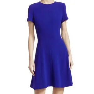 NWT $365 Theory Modern Seamed Shift Fit-and-Flare Dress in size 6!