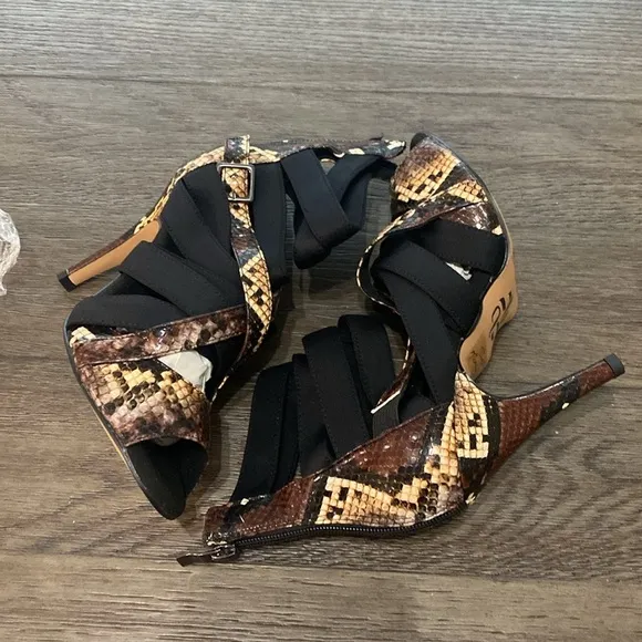 NWT BURJU Stay Strapped Snake and Lycra Strappy Dance Shoes | Size 7.5