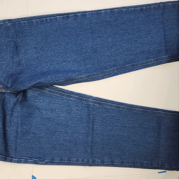 NWT CARHARTT 31×34 Flame Resistant Relaxed Fit Straight leg Jeans FLAWLESS