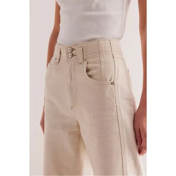 NWT Free People We the Free Aster Straight Leg Jeans - cream - 28S &amp; 31