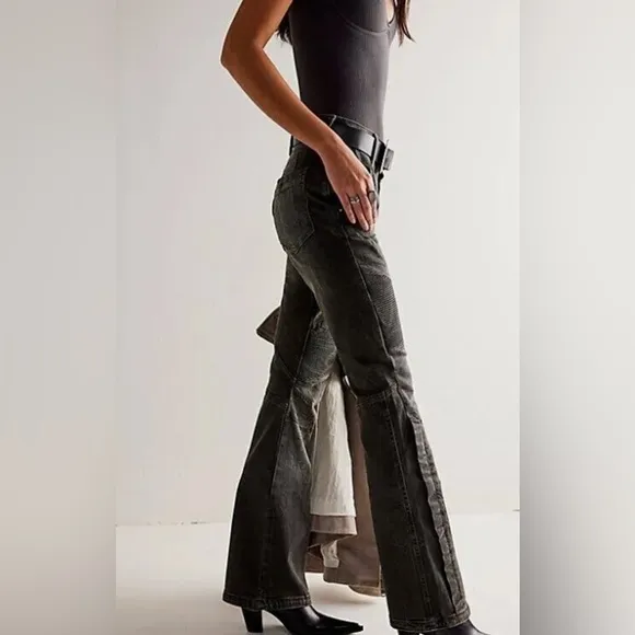 NWT Free People • We the Free • Vector Moto Jeans 30