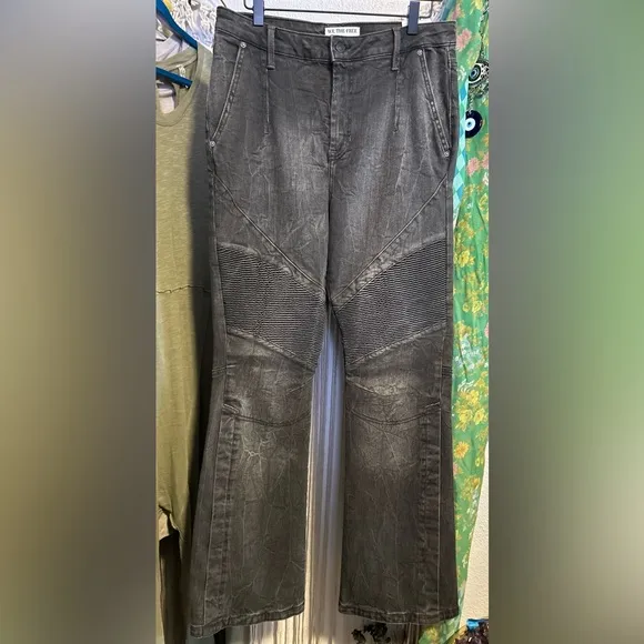 NWT Free People • We the Free • Vector Moto Jeans 30