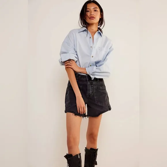 NWT FreePeople Palmer Mid Rise Short in Outer Space color size 30