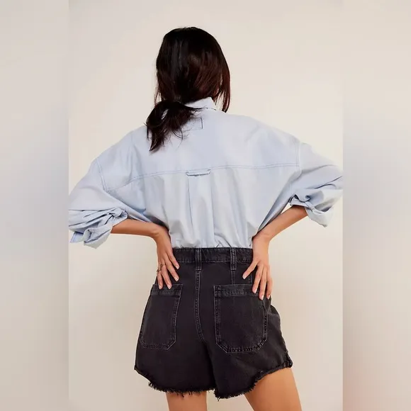 NWT FreePeople Palmer Mid Rise Short in Outer Space color size 30