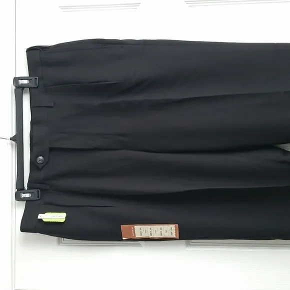 NWT Haggar Classic Fit Men's Dress Pants