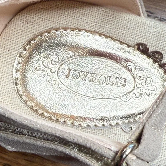 NWT Joyfolie Elianna Blush/ Beige Sandals with Pink Flower Accent
