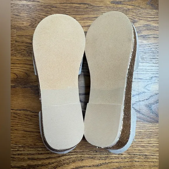 NWT Joyfolie Elianna Blush/ Beige Sandals with Pink Flower Accent
