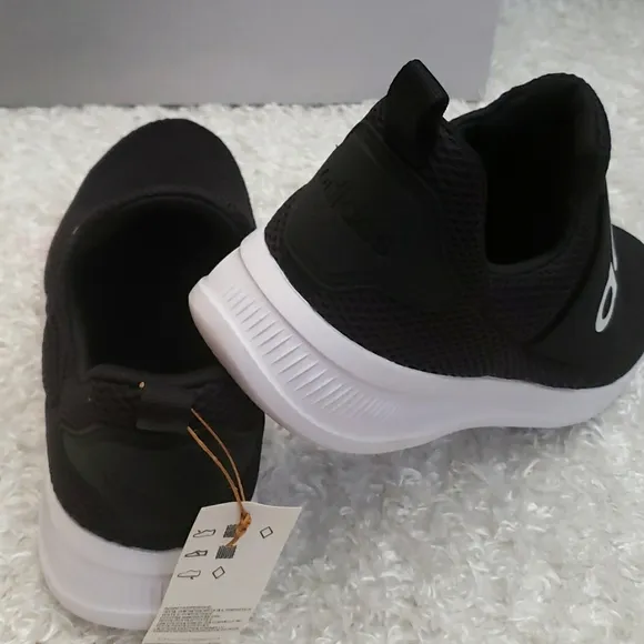 NWT Men's Adidas Slip-on Running Shoes