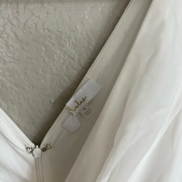 NWT Modern Day Romance White Sleeveless Plunge Maxi Dress