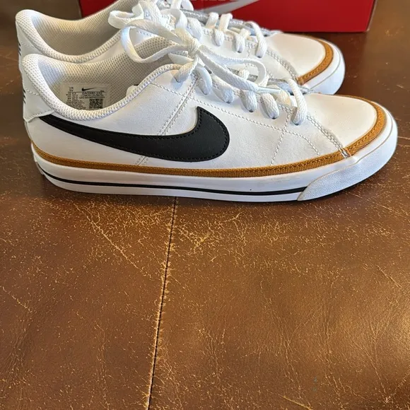 NWT Nike Big Kids Court Legacy White/Black/Ochre Sneakers 5