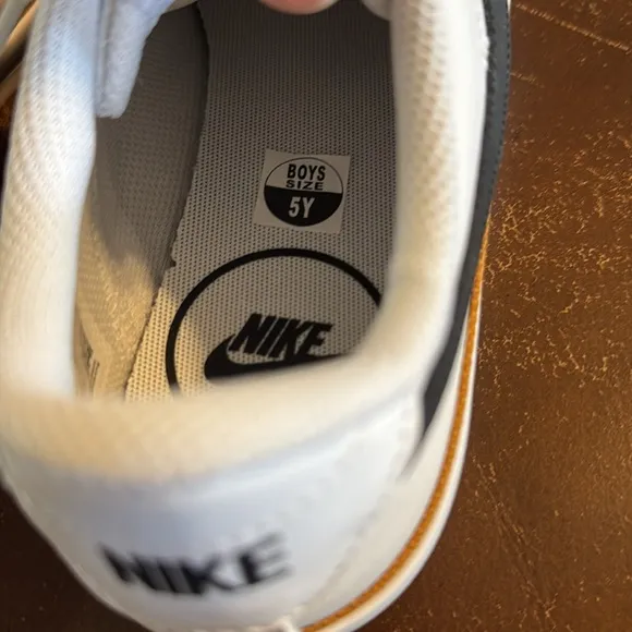 NWT Nike Big Kids Court Legacy White/Black/Ochre Sneakers 5