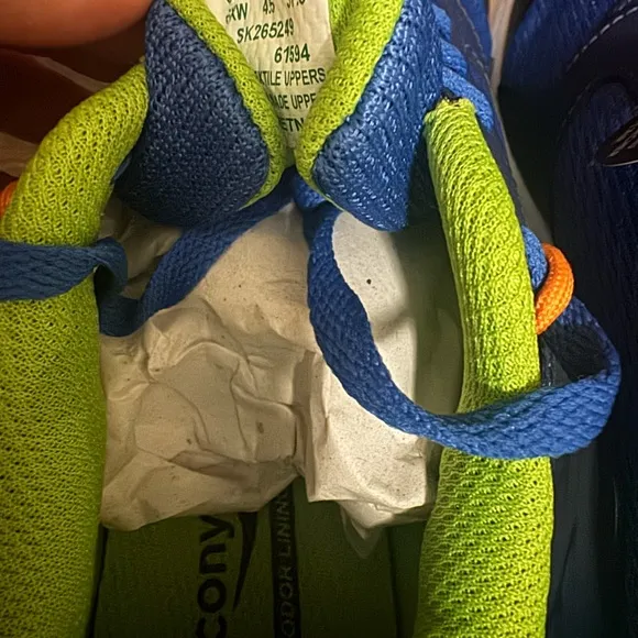 NWT Saucony Blue and Green Running Shoes