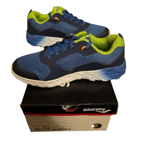 NWT Saucony Blue and Green Running Shoes
