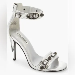 NWT Steve Madden Precious Sandals in silver with studs. Sz. 7 1/2.