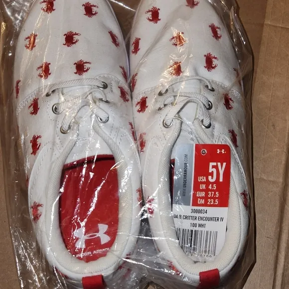 NWT Under Armour A B Critter Encounter IV Sneakers