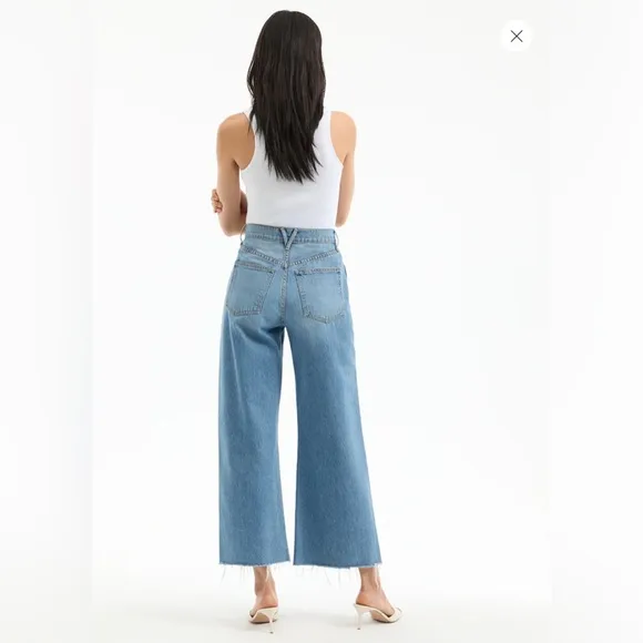 NWT Veronica Beard Taylor Cropped High-Rise, Sz 26 but fits 1-2 sizes smaller!