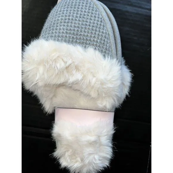 NWT VICTORIA'S SECRET M/L ROBE M SLIPPERS GRAY white fluffy SUPER WARM hooded