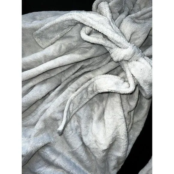 NWT VICTORIA'S SECRET M/L ROBE M SLIPPERS GRAY white fluffy SUPER WARM hooded