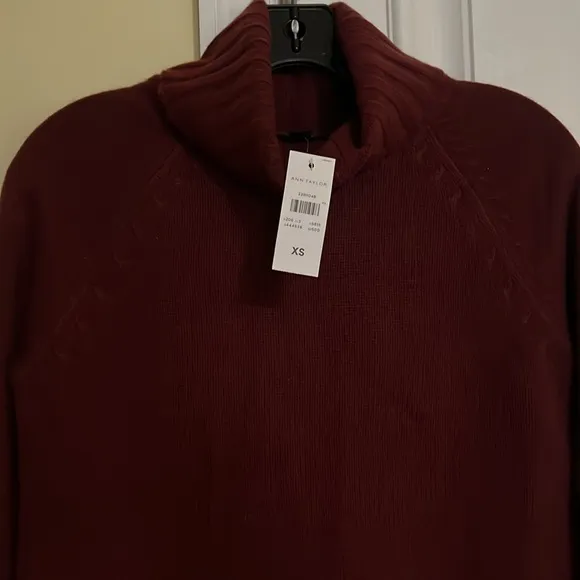 NWT- XS-Ann Taylor 100% Cashmere Turtleneck Tunic Sweater - Tinto Red