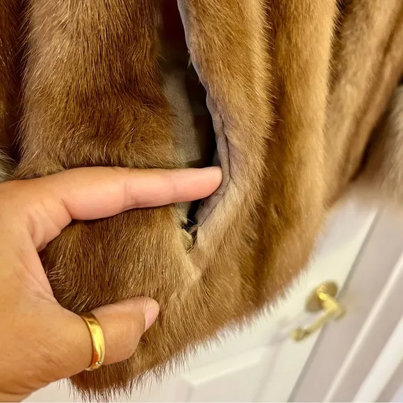 Old Hollywood Fur Cape Stole Wrap Mink &amp; Natural Fox Trim Around Collar &amp; Bottom