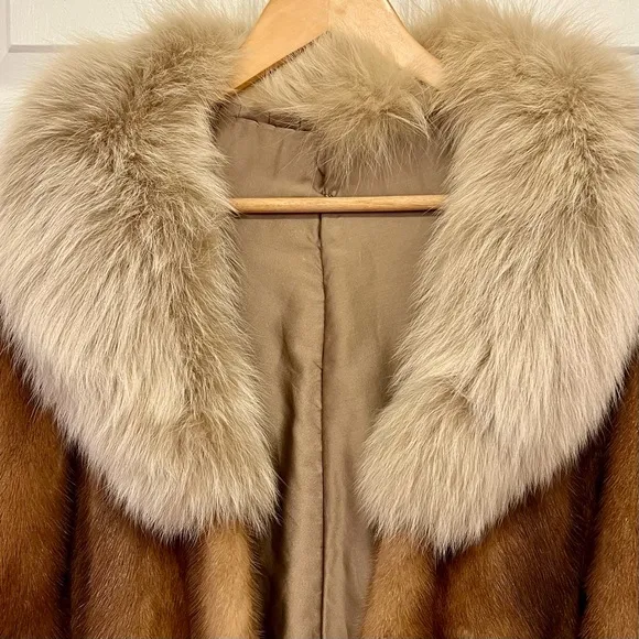 Old Hollywood Fur Cape Stole Wrap Mink &amp; Natural Fox Trim Around Collar &amp; Bottom