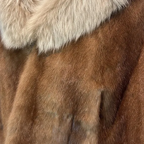 Old Hollywood Fur Cape Stole Wrap Mink &amp; Natural Fox Trim Around Collar &amp; Bottom