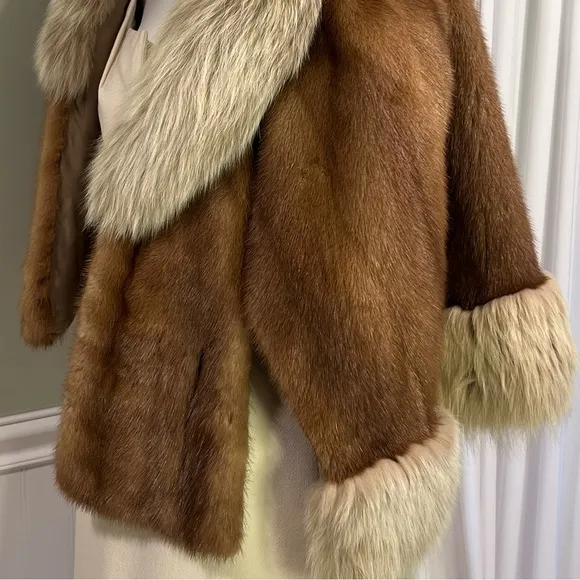 Old Hollywood Fur Cape Stole Wrap Mink &amp; Natural Fox Trim Around Collar &amp; Bottom