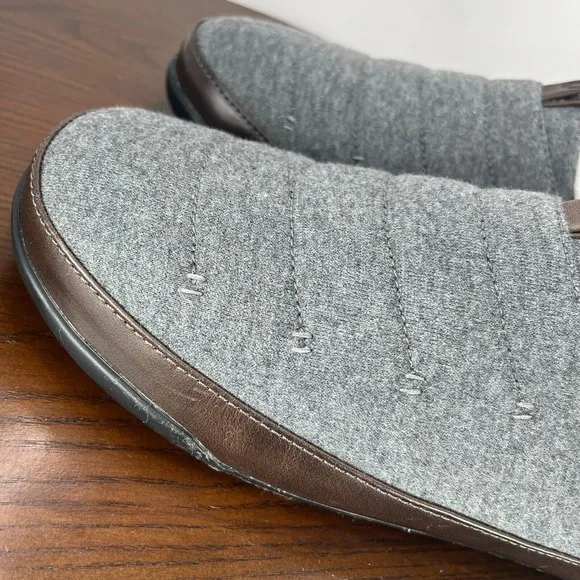 OluKai Mahana Slipper Men's 10 Gray Comfort Quilted Slip On Shoes 10451-6C40
