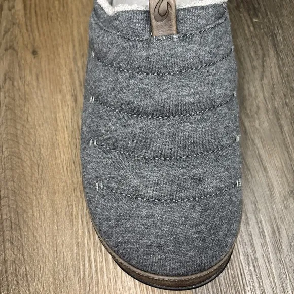 Olukai Mahana Slippers House Shoes Loafers Men's 8 Gray Quilted Terry Lined