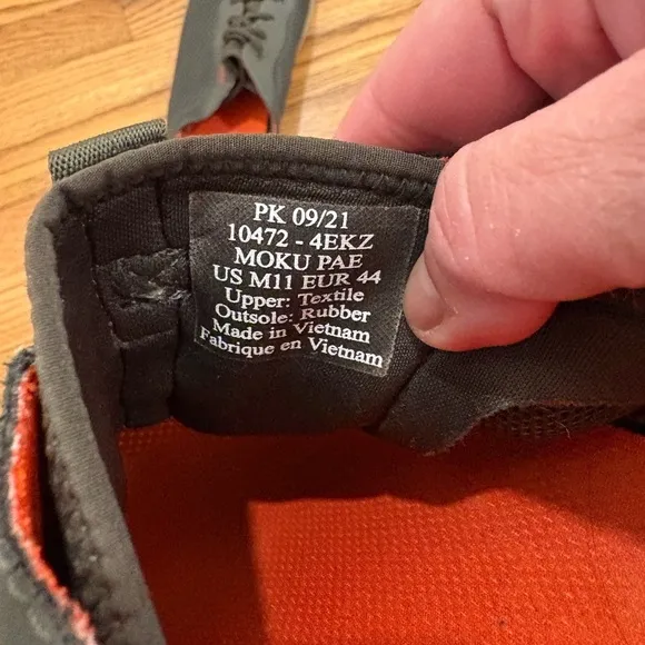 Olukai Moku PaeMens Boat Shoes Size 11 Gray orange Casual travel work Shoes