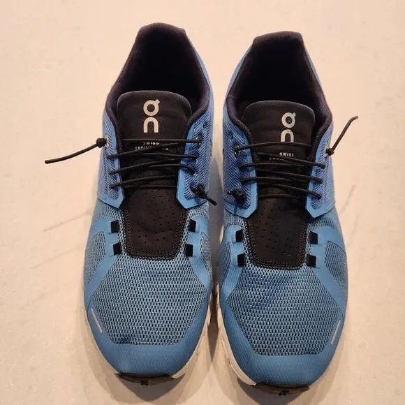 on mens running shoes. Size 11