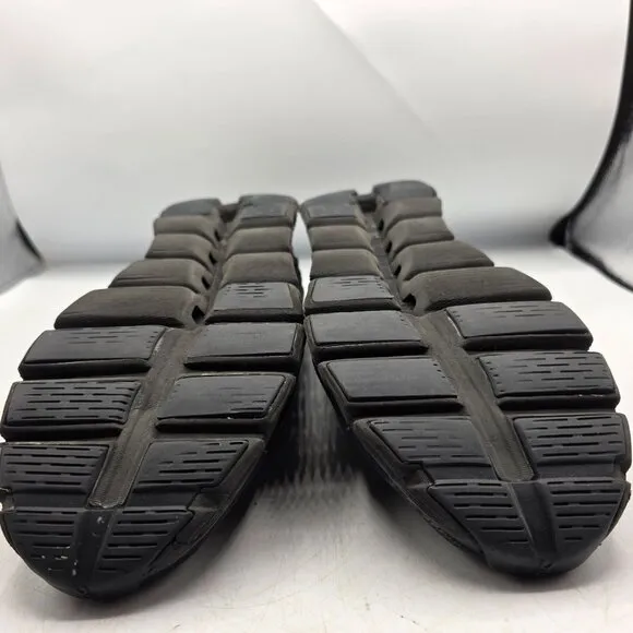 On Running Cloud 5 Mens 10.5 Black Athletic Shoes Walking Outdoors Lightweight