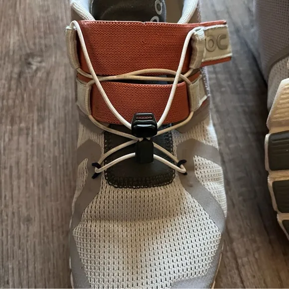 On Running Gray and Orange Sneakers nexus women Sz. 8