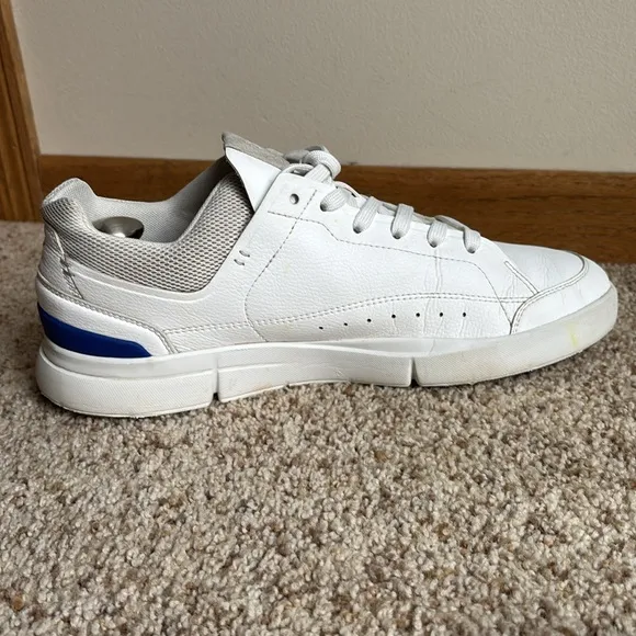 On Running Men’s The Roger Centre Court White Indigo Sneakers Shoes Cloudtec