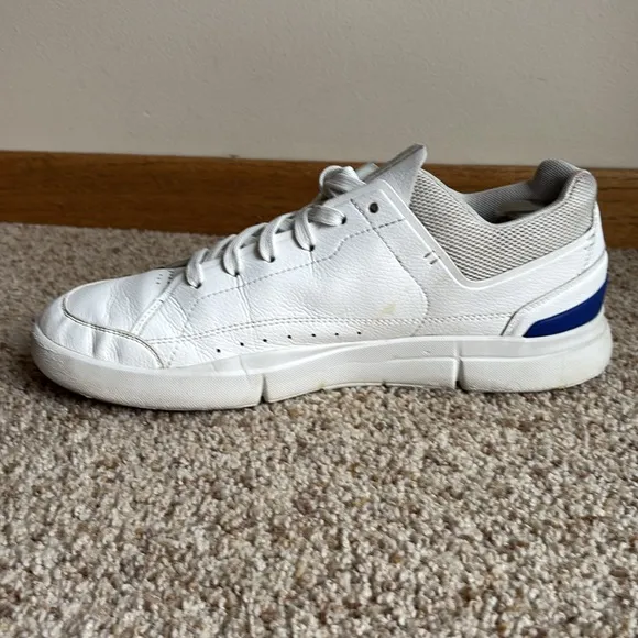 On Running Men’s The Roger Centre Court White Indigo Sneakers Shoes Cloudtec