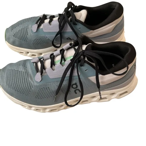 ON Women's Cloudstratus 3 Running Athletic Shoes Womens Size 9.5
